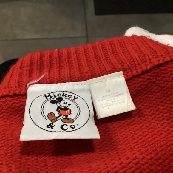 MICKEY MOUSE SWEATER LOOK 👀 AT THIS UNISEX ITEM. VINTAGE. DISNEY - Picture 5 of 11